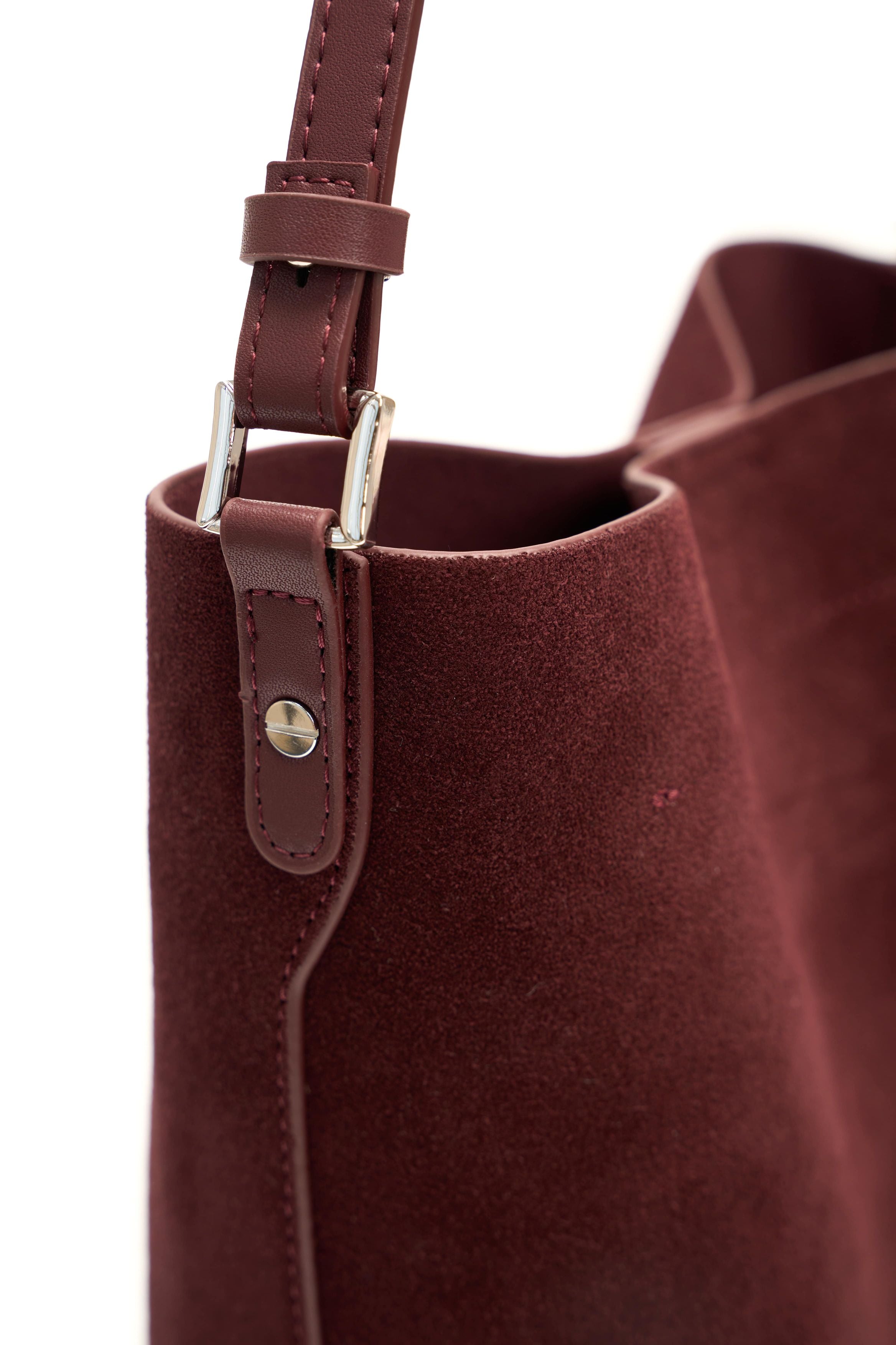 Xu Hướng Túi Xách Năm 2025: Sự Lên Ngôi Của Phong Cách Hiện Đại và Bền ...